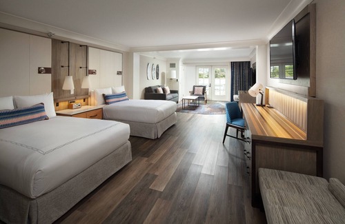 Lantern District Resort | Laguna Cliffs Marriott Resort and Spa