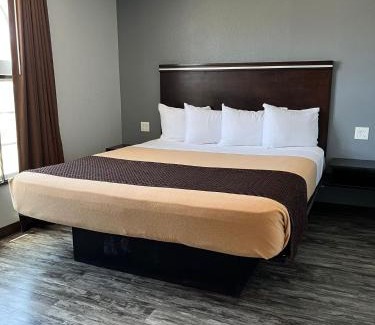 San Juan Capistrano Hotel | Laguna Inn and Suites