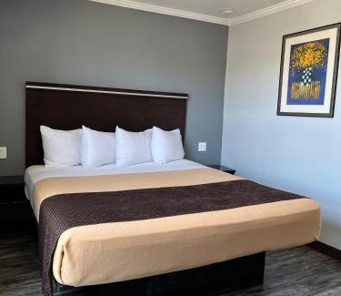 San Juan Capistrano Hotel | Laguna Inn and Suites