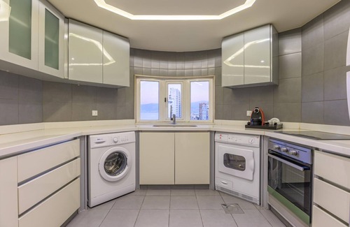 Ras Beirut Apartment | Lahoya Suites