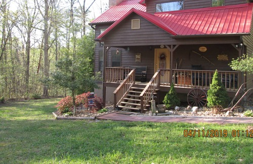 Ocoee Cabin | LAINE'S LODGE IN CHEROKEE NATIONAL FOREST