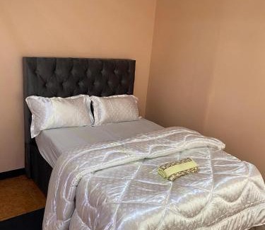 Lusaka Cabin | LaJoy Lodge