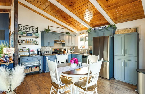 Groveland Cottage | Lake Access, Fire Pit: Scenic Groveland Cottage!