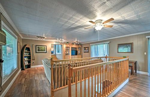 Cadiz House | Lake Barkley Home Private Dock, Kayaks, Fire Pit!