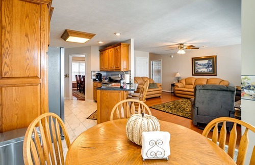 Cadiz House | Lake Barkley Home w/On-Site Beach: Boat + Swim!