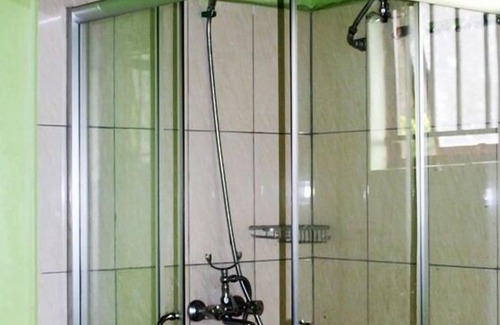 Kisoro Cabin | Lake Chahafi Resort