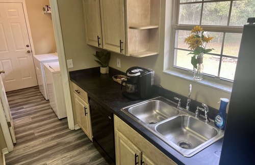 Lake City House | Lake City Luxury, Brand New Listing . 8 mins to heart of Lake City