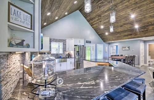 Tazewell House | Lake Effect on Norris Lake