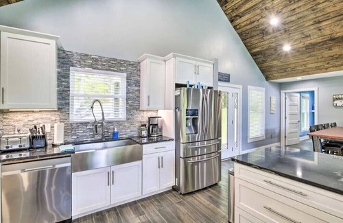 Tazewell House | Lake Effect on Norris Lake