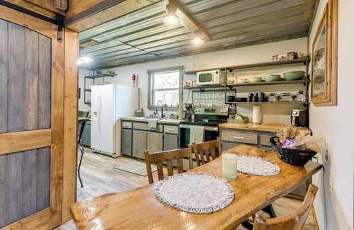 Abbeville Cabin | Lake Eufaula Access: Cozy Wood Cabin w/Yard!