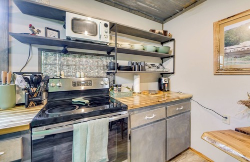 Abbeville Cabin | Lake Eufaula Access: Cozy Wood Cabin w/Yard!