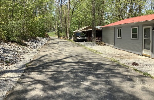 Somerset House | LAKE FRONT CABIN with Large Deck.