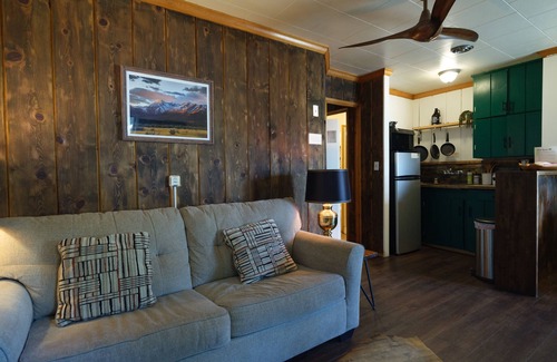 June Lake Cabin | Lake Front Cabins