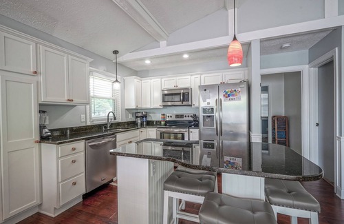 Cicero Cottage | Lake front Cottage on Morse Reservoir w/Boat Slip