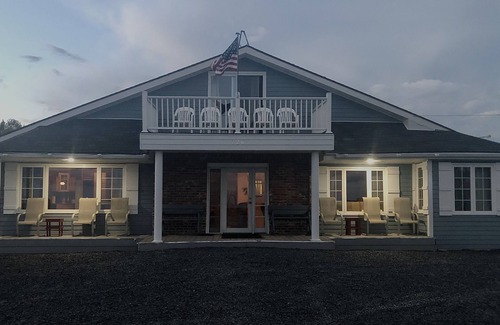 Saint David House | Lake Front Rental on Long Lake Maine
