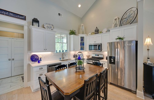 Greenwood Cottage | Lake Greenwood Getaway w/On-Site Boat Ramp!