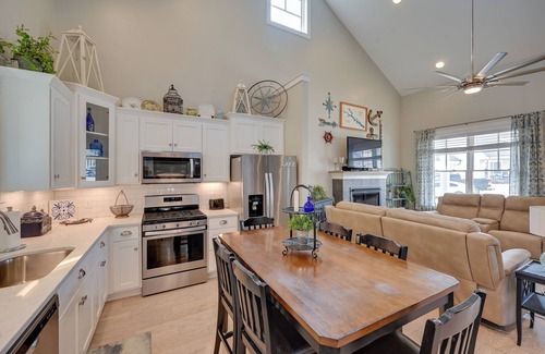 Greenwood Cottage | Lake Greenwood Getaway w/On-Site Boat Ramp!