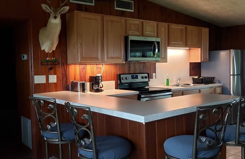 Okahumpka Cabin | LAKE HARRIS SIESTA HIDEAWAY 2