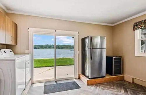 Warsaw Cottage | Lake Haven Cottage Fun Summer Get Away! fishing and kayaks!