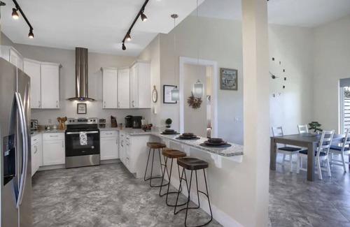 Eustis House | Lake House minutes to downtown Mt Dora and Eustis