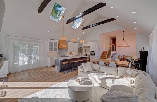 New Buffalo House | LAKE HOUSE RETREAT WITH HEATED POOL IN NEW BUFFALO, MI- GRAND OPENING FOR 2025