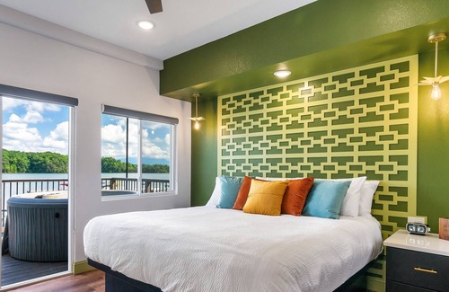 Dandridge Villa | Lake it Up Mountain and Lake View Villa features Hot Tub, Fire Pit and Corn Hole by RedAwning