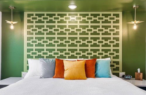 Dandridge Villa | Lake it Up Mountain and Lake View Villa features Hot Tub, Fire Pit and Corn Hole by RedAwning