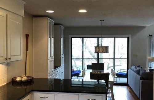 Seneca Condo | Lake Keowee Condo with Great Views! Near Clemson, Marina, Hiking, Waterfalls!