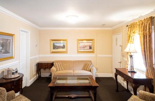 Lake Lure Hotel | Lake Lure Inn and Spa
