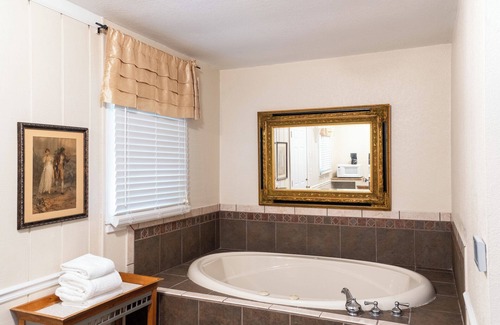 Lake Lure Hotel | Lake Lure Inn and Spa