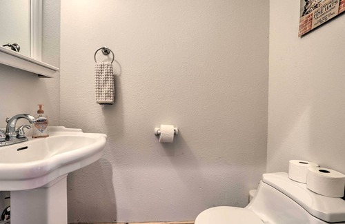 Roach House | Lake of the Ozarks Hideaway w/ Private Dock!