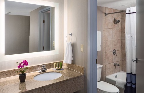 Okoboji Hotel | Lake Okoboji Resort & Conference Center