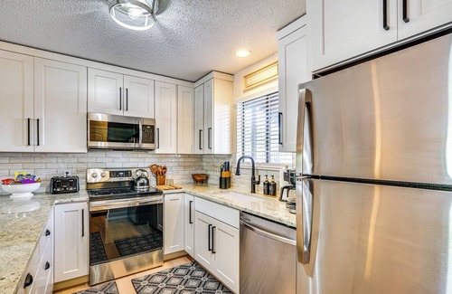 Osage Beach Condo | Lake & Pool Access: Lazy Days Condo w/Balcony!