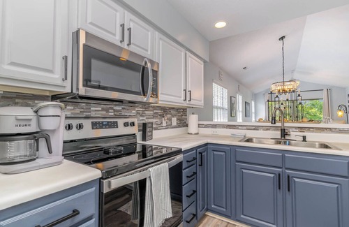 Pawleys Island Condo | Lake+Pool View 3Bed 3Bath, End Unit, Easy Stairs Now Booking 2025-2026 Monthly