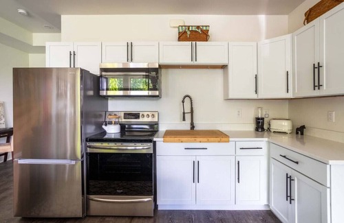 Valparaiso Condo | Lake retreat with unique dome near Indiana Dunes