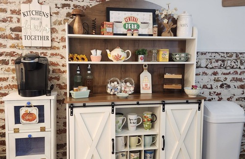 Monticello House | Lake Shafer Home: Boat, Swim, Kayak, BBQ, Sunsets, ten minutes to Indiana Beach