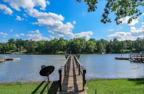 Prosperity House | Lake Stay on Bedford Way