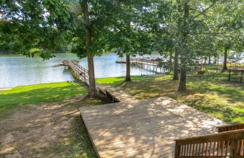 Prosperity House | Lake Stay on Bedford Way