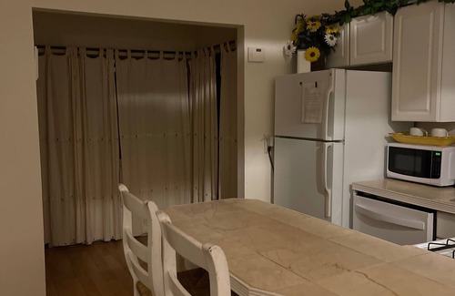 Miller Beach Cottage | Lake Street Beach Home-A short reach to the beach!