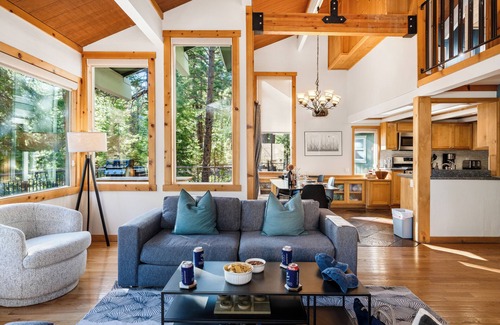 Kingswood Estates House | Lake Tahoe Escape with Hot Tub & Outdoor Dining | Timberline Haven by AvantStay