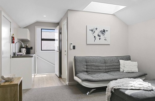 Acacia Bay Apartment | Lake Taupō Hideaway Apartment in Acacia Bay
