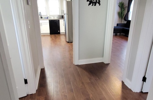 Mount Gilead House | Lake Tillery 7 Minutes to Marina! Sleeps 8, Large Deck with WiFi and AC