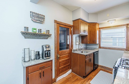 Racine House | Lake View Dreamscape – 1 Block from Lake, Dedicated Work Desk & Patio w/Fire Pit