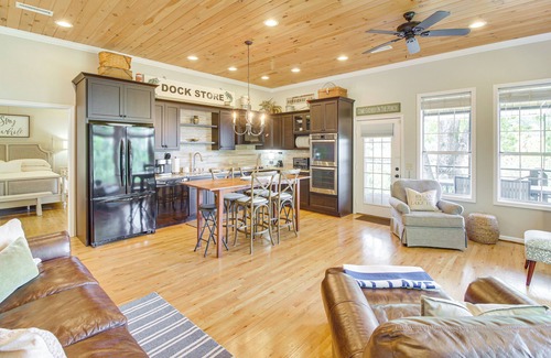 Silver Point House | Lake View Home in Silver Point: Walk to Marina