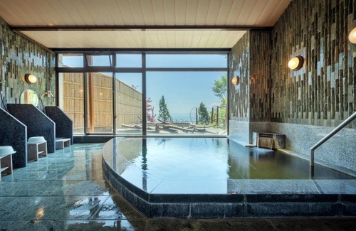 Inawashiro Hotel | Lake View Inawashiro