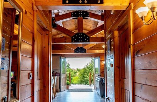 Wrangle House | Lake View Lodges - 25074