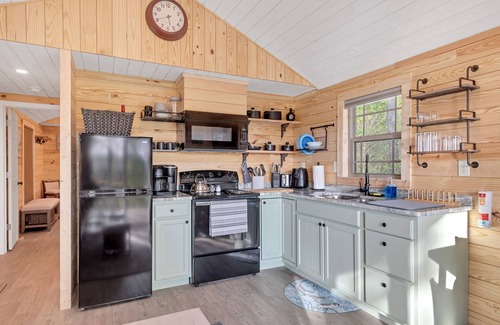 White County Cabin | Lake View Nature Cabin at Bear Bluff Retreat