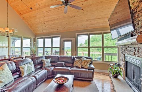 Silver Point Apartment | Lake-View Silver Point Condo by Hurricane Marina!