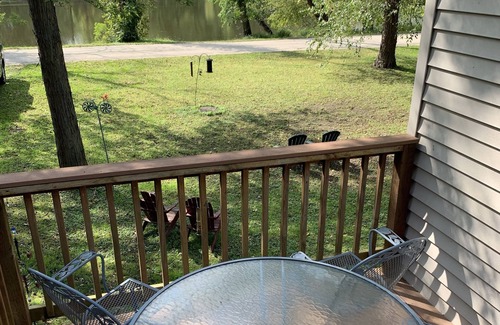 Trempealeau Cottage | Lake View Vacation Rental - Equipped w/Bikes, Kayaks, Grill & Fire Pit