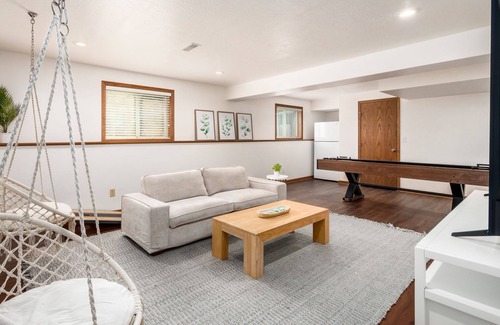 Howard House | Lake Views: Modern Coastal 3 BR Apple Valley Lake Beach House